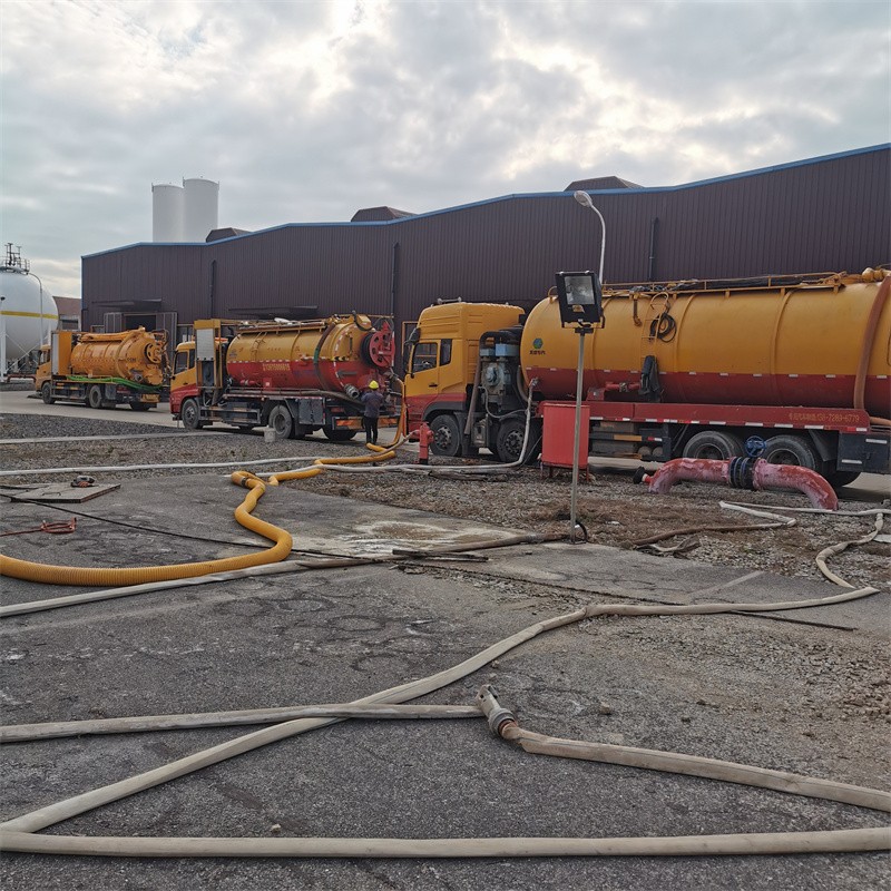 定南污水池清理