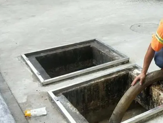定南化粪池清理